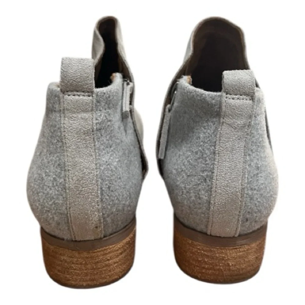 TOMS Women's Gray Suede Ankle Booties Size 12 Zip Up Like New‎